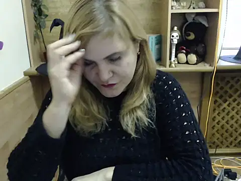 DaniellaKiss online show from 10/27/25, 07:34