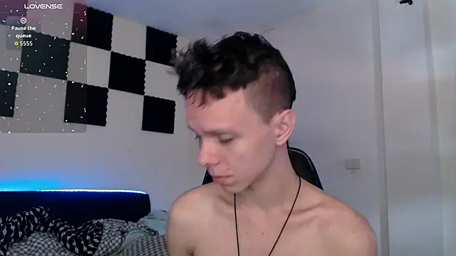 bryamado69 online show from 10/29/25, 03:36