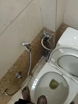 Gururonny07 online show from 09/18/25, 06:21