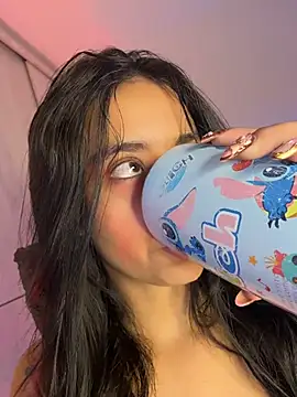 Laura fernandezII online show from 11/07/25, 08:09