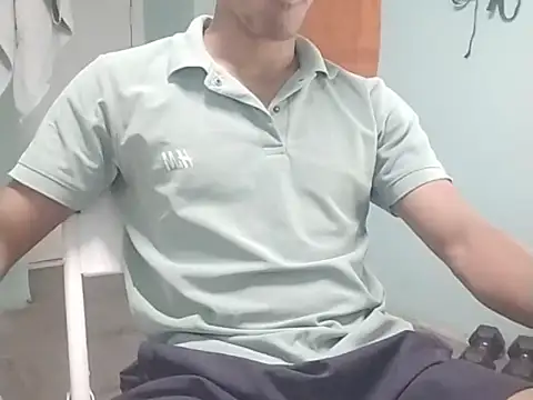 Snapshot of vicky0805 chatting on 02/24/25, 09:21 vicky0805 online show from 02/24/25, 09:21