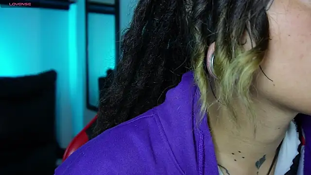  sharlotte777 online show from 04/06/26, 01:56