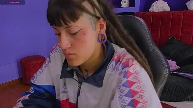  sharlotte777 online show from 04/19/26, 06:10