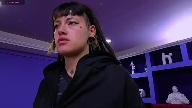  sharlotte777 online show from 04/23/26, 01:35