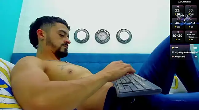 Snapshot of MAXIMUS_MASTE3 chatting on 12/18/24, 06:43 MAXIMUS MASTE3 online show from 12/18/24, 06:43