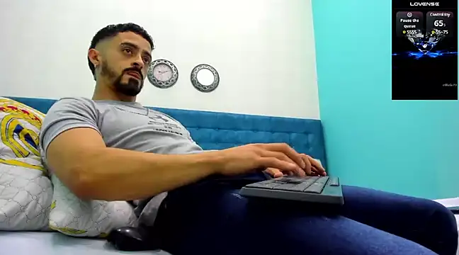 Snapshot of MAXIMUS_MASTE3 chatting on 12/22/24, 03:00 MAXIMUS MASTE3 online show from 12/22/24, 03:00