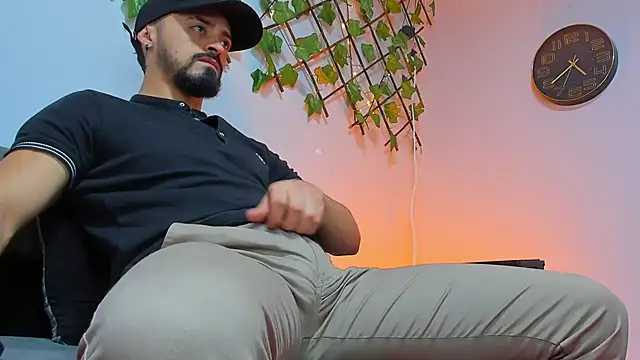 MAXIMUS MASTE3 online show from 11/17/25, 09:42