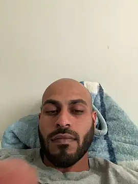 Snapshot of islandvybee55 chatting on 12/22/24, 09:42 islandvybee55 online show from 12/22/24, 09:42