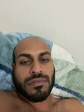 Snapshot of islandvybee55 chatting on 12/29/24, 04:38 islandvybee55 online show from 12/29/24, 04:38