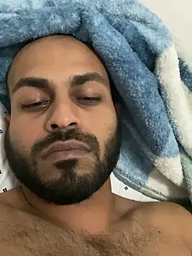 Snapshot of islandvybee55 chatting on 12/29/24, 09:28 islandvybee55 online show from 12/29/24, 09:28