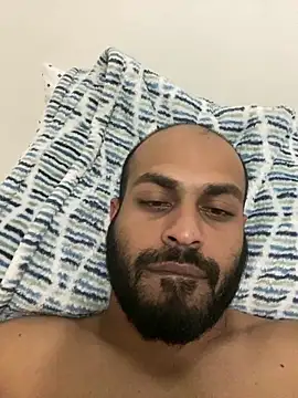 Snapshot of islandvybee55 chatting on 01/13/25, 01:34 islandvybee55 online show from 01/13/25, 01:34