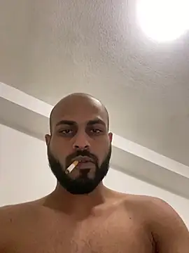 Snapshot of islandvybee55 chatting on 01/22/25, 01:10 islandvybee55 online show from 01/22/25, 01:10