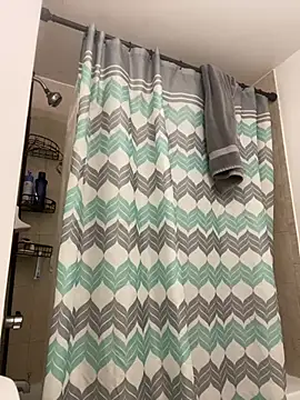 Snapshot of islandvybee55 chatting on 01/26/25, 08:02 islandvybee55 online show from 01/26/25, 08:02