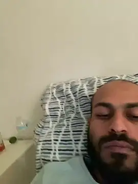 Snapshot of islandvybee55 chatting on 02/08/25, 10:29 islandvybee55 online show from 02/08/25, 10:29