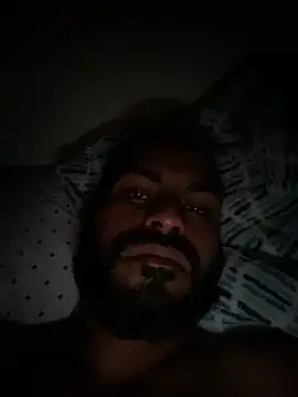 Snapshot of islandvybee55 chatting on 02/10/25, 09:14 islandvybee55 online show from 02/10/25, 09:14