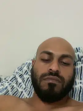 Snapshot of islandvybee55 chatting on 03/03/25, 04:14 islandvybee55 online show from 03/03/25, 04:14