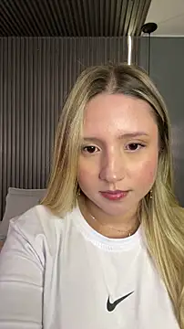 MiaPetit  online show from 12/04/25, 08:50