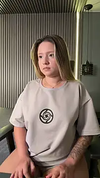 MiaPetit  online show from 01/05/26, 06:44