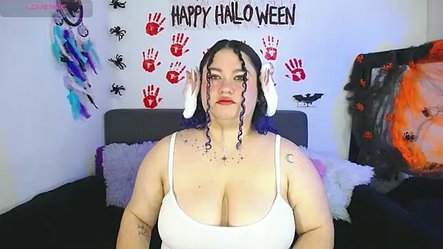 Snapshot of lunitaa0 chatting on 10/02/25, 01:12 lunitaa0 online show from 10/02/25, 01:12