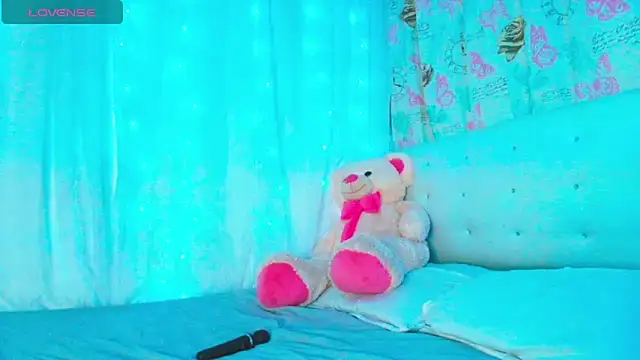 Snapshot of ivonjoness chatting on 09/12/25, 02:22 ivonjoness online show from 09/12/25, 02:22