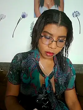 Snapshot of ivonjoness chatting on 10/16/25, 04:24 ivonjoness online show from 10/16/25, 04:24