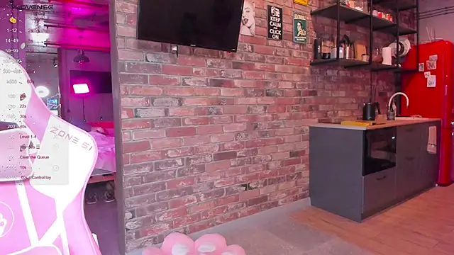 aesthetics  tease online show from 09/24/25, 06:06