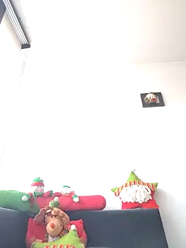 Latiinvenushot online show from 12/17/25, 03:18