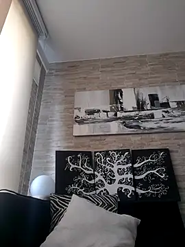 Latiinvenushot online show from 04/21/26, 02:34