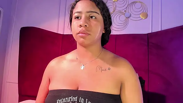 Sofi Fox  online show from 04/04/26, 02:43