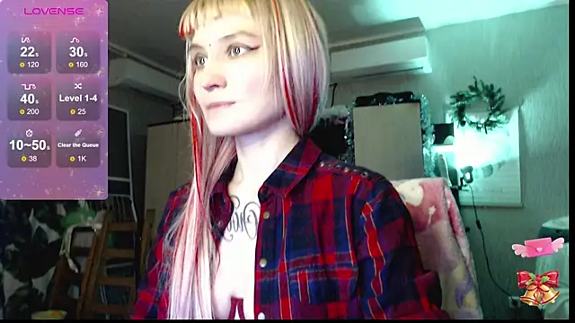 Snapshot of mischellemeow13 chatting on 12/14/25, 12:38 mischellemeow13 online show from 12/14/25, 12:38