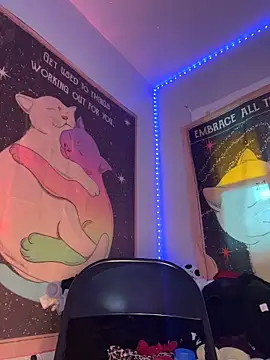 loveluna8 online show from 01/16/26, 04:11