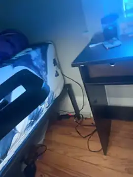 loveluna8 online show from 04/18/26, 01:48