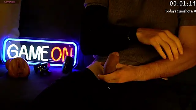 coupleofficial online show from 09/12/25, 09:37