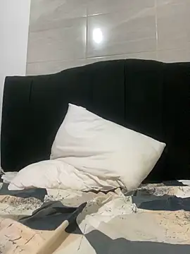 mysteriousgirl20 online show from 04/15/26, 11:05