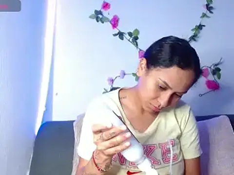 Cereza horny online show from 12/04/24, 05:05