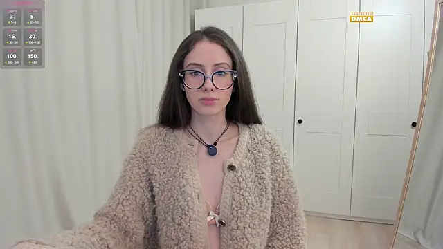 snowiie online show from 10/03/25, 03:53