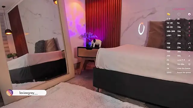lexiee grey  online show from 01/14/25, 06:28