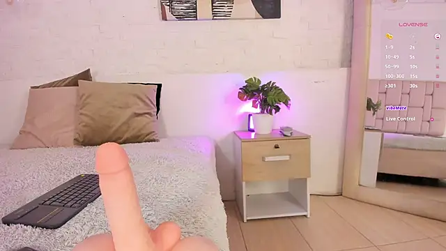 lexiee grey  online show from 02/12/25, 12:01