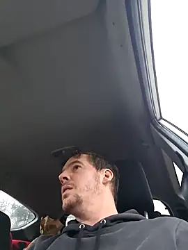 Titanhoott online show from 12/31/24, 08:37