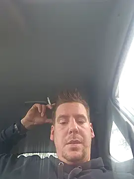 Titanhoott online show from 11/21/25, 10:14