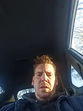 Titanhoott online show from 11/22/25, 08:57