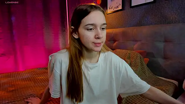 Lesi Moonie01 online show from 11/30/25, 09:24