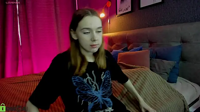 Lesi Moonie01 online show from 02/28/26, 09:21