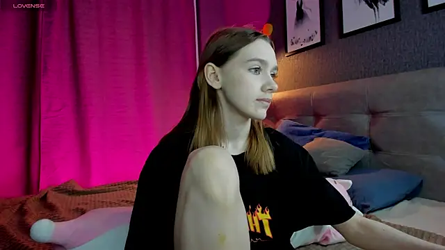 Lesi Moonie01 online show from 03/12/26, 08:42