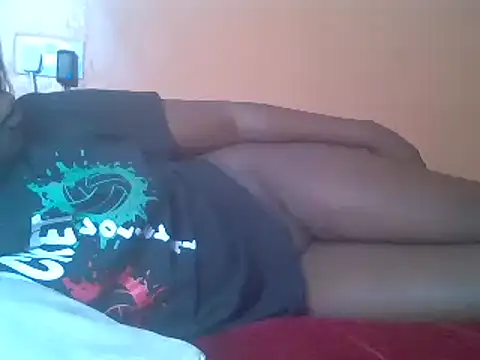 Snapshot of Moonfades chatting on 01/19/25, 02:59 Moonfades online show from 01/19/25, 02:59