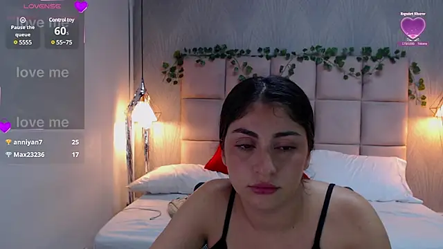 Alaya cute online show from 12/11/24, 07:53