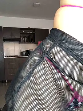 EmmaRossem online show from 10/31/25, 07:04