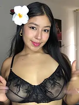 EmmaRossem online show from 04/18/26, 07:58