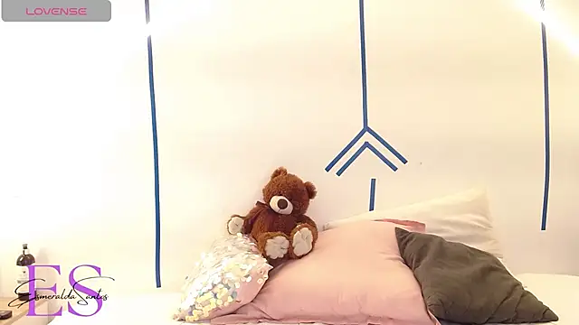 EsmeraldaSantoss online show from 01/10/25, 12:47