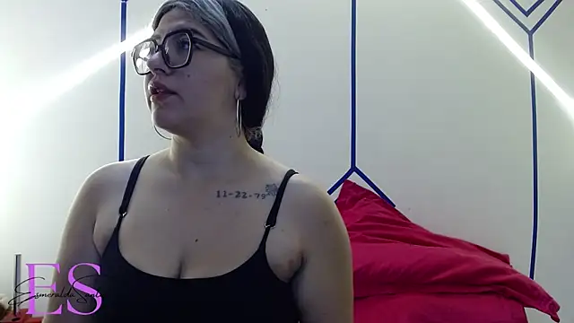 EsmeraldaSantoss online show from 02/12/25, 12:33